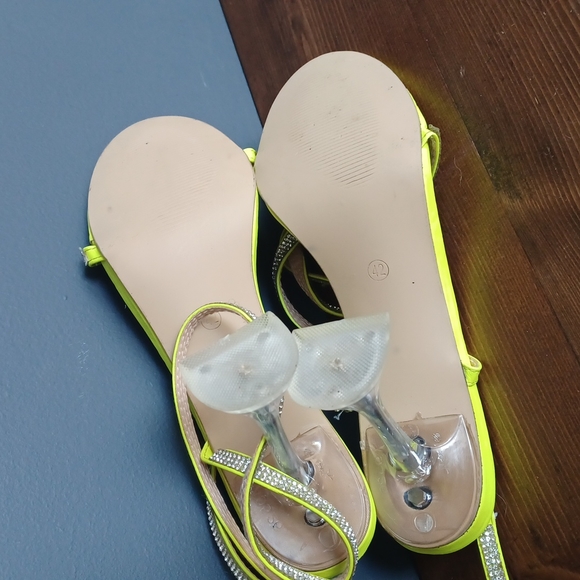 Heels - Picture 10 of 16